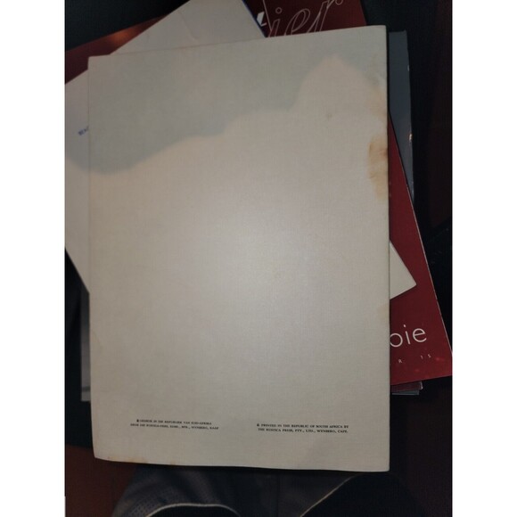 Man In Southern Africa : The Bushmen - E M Shaw - 1971 - Picture 2 of 2